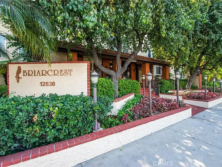 12830 Burbank Blvd #218 — Photo 13