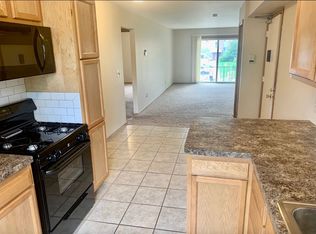 1960 Burton St SE #3, Grand Rapids, MI 49506