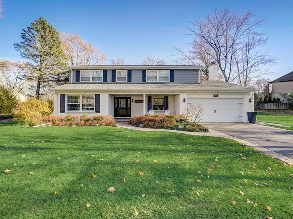 975 Hunter Ct, Deerfield, IL 60015