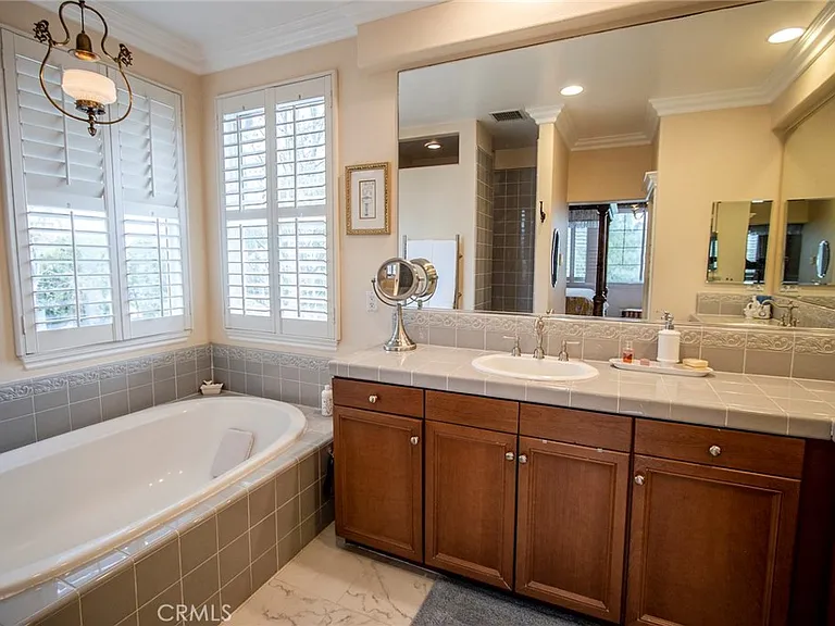 27016 Island Rd — Photo 52