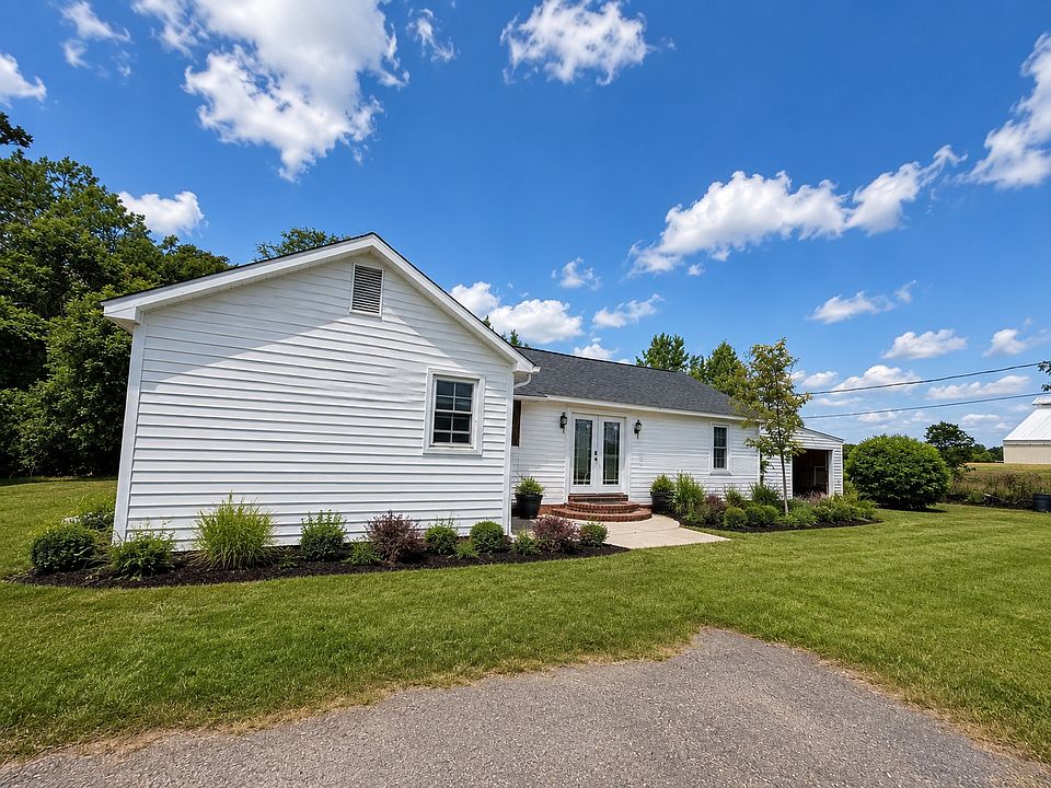 1st image of 432 Gilchrist Rd