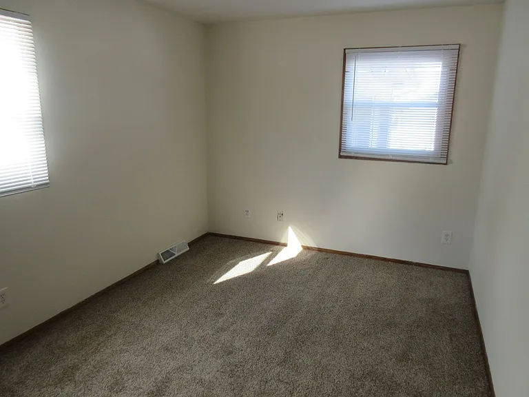 132-134 S Wright Rd — Photo 8