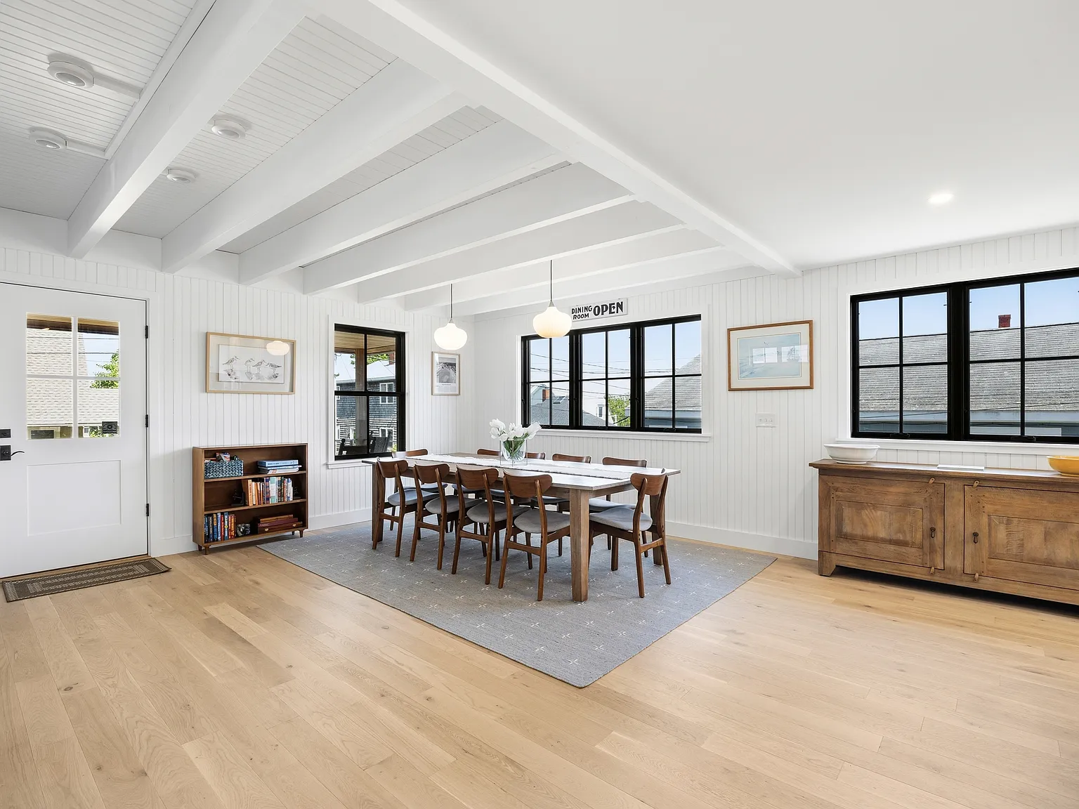 5 bed, 3.5 bath, $4,500 — Photo 2