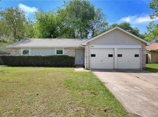 701 Thornwood Trl, Grand Prairie, TX 75052