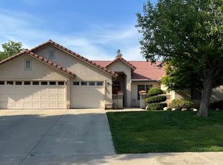 4022 E Acequia Ave, Visalia, CA