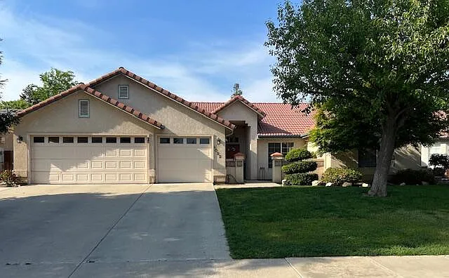 4022 E Acequia Avenue photo 1