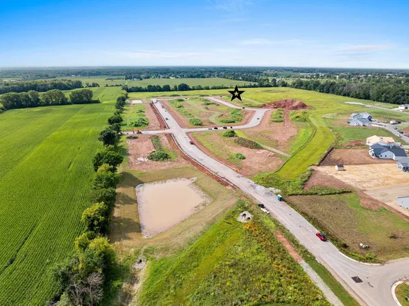 Xavier Dr #88, Neenah, WI 54956