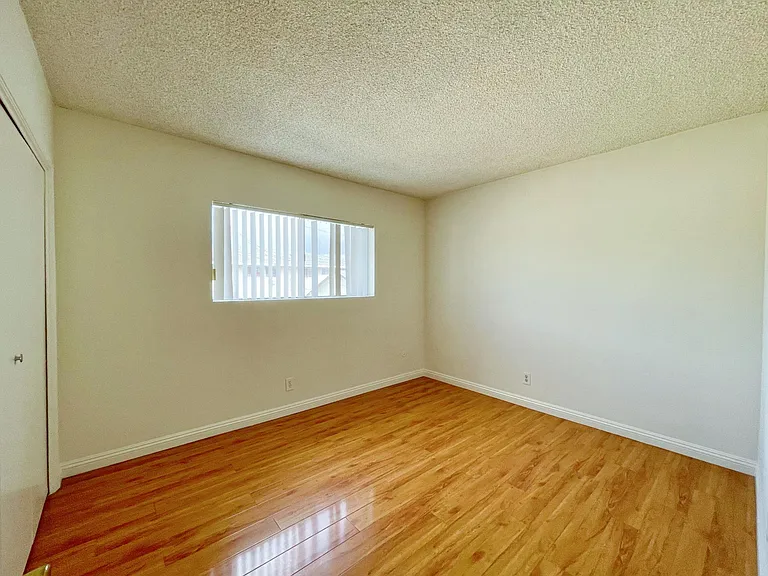 532 N New Ave #12 — Photo 17