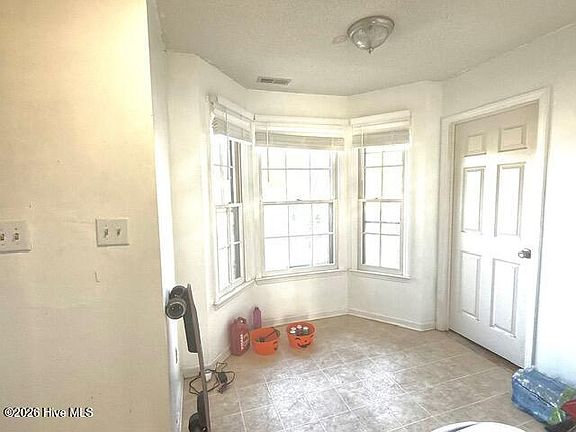 5th image of 2713 Brookfield Drive