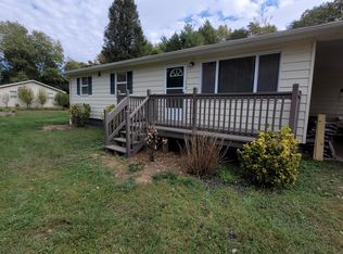 125 Lake Dr, Farmville, VA 23901