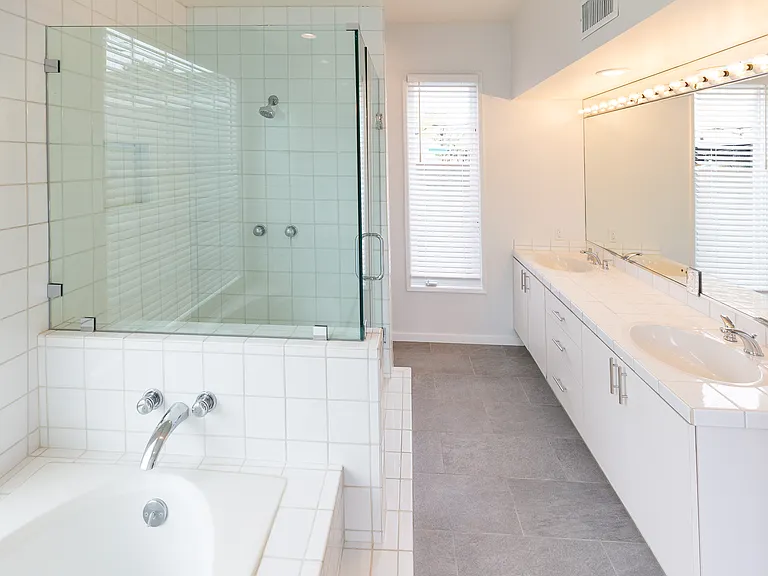 8017 Agnew Ave — Photo 10
