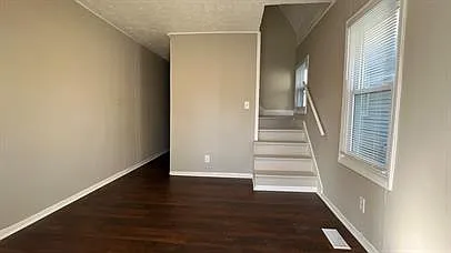 1638 Asbury St photo 1
