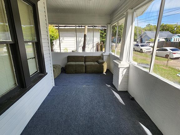 3rd image of 623 IVY Street