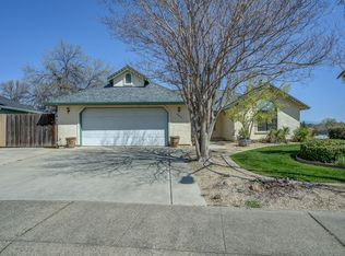 693 Reddington Dr, Redding, CA 96003