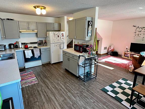 4th image of 812-818 9th Ave SE #17