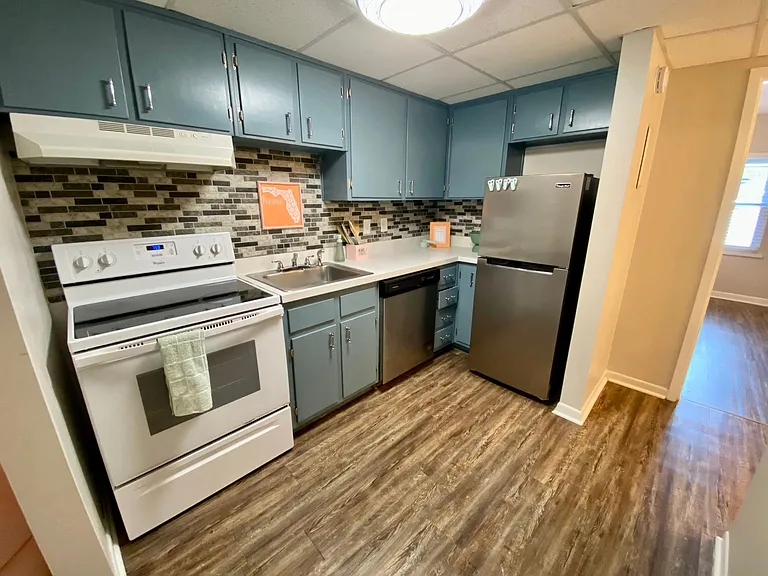 110 Broward St — Photo 3