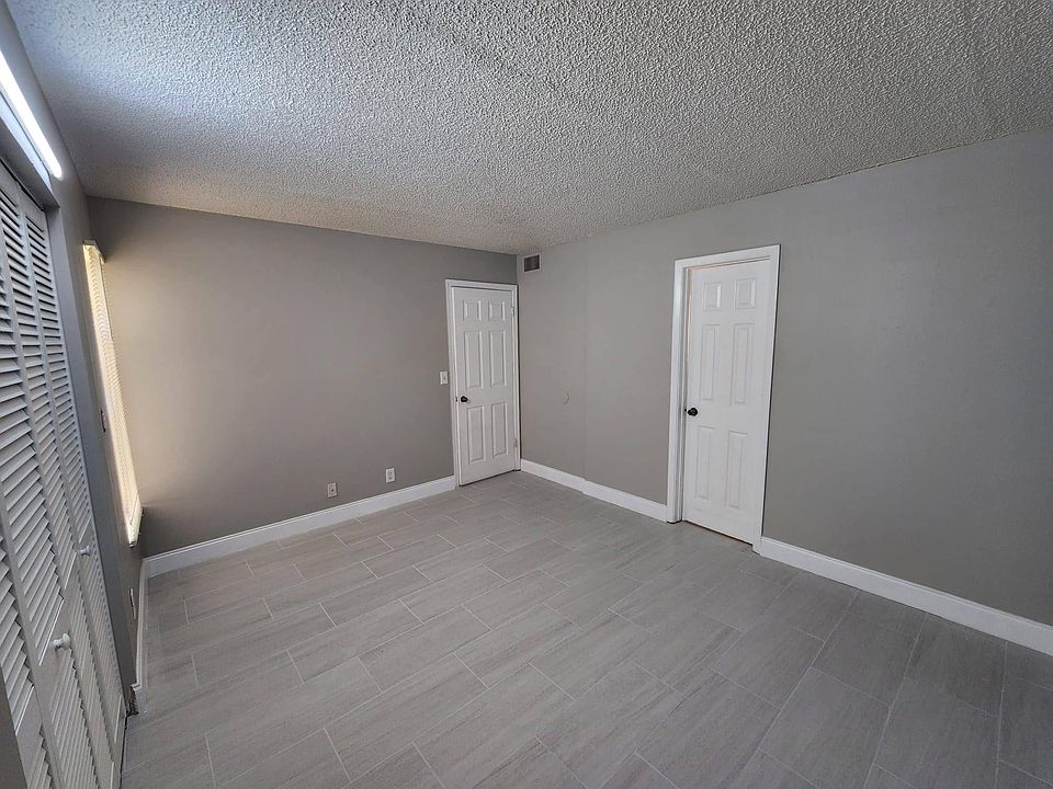 1st image of 10169 Twin Lakes Dr #23
