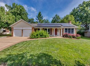 1815 Stone Canyon Cir, Ballwin, MO