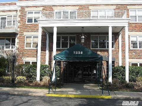 2nd image of 1534 Broadway