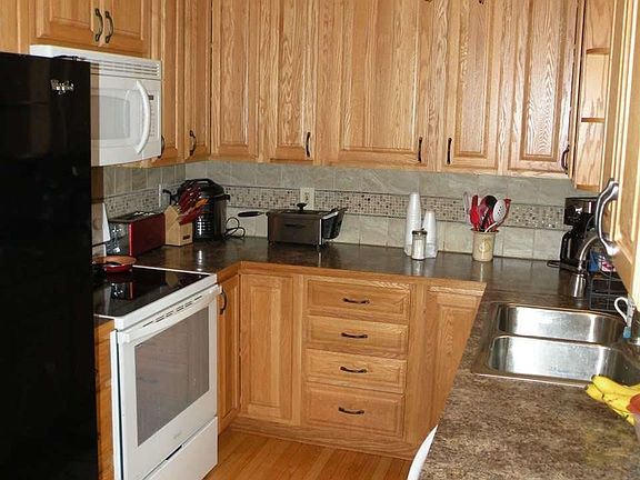 4th image of 3171 Cope Dr