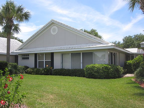 3rd image of 730 Brightside Crescent Dr #16
