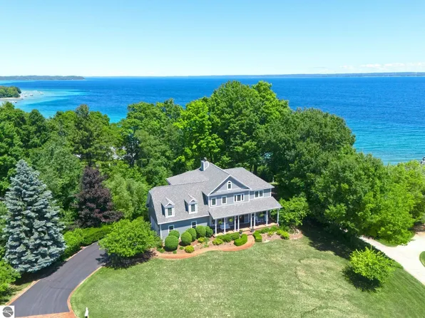 14788 Mallard Dr, Traverse City, MI 49686