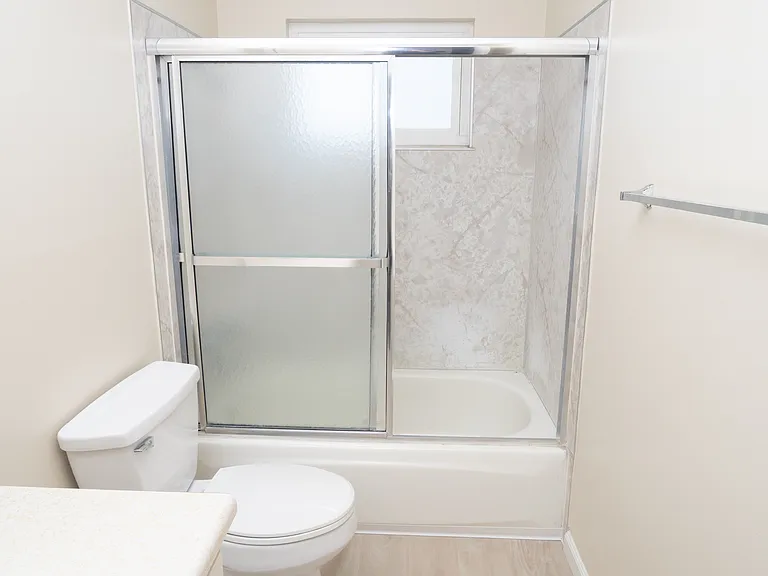 Holly Oaks Apartments — Photo 6