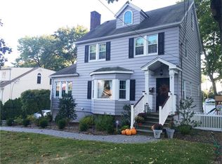 7 Ridgeway, White Plains, NY 10605