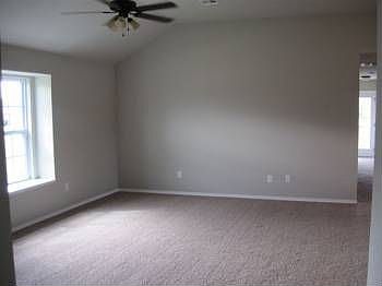 2nd image of 1009 Coyote Dr