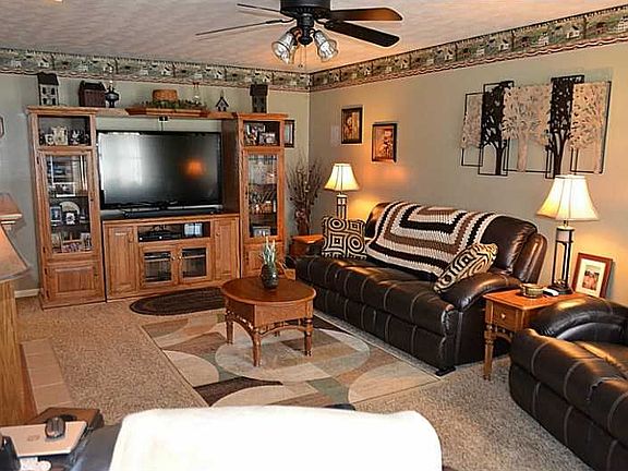 2nd image of 4790 Brannan Dr E