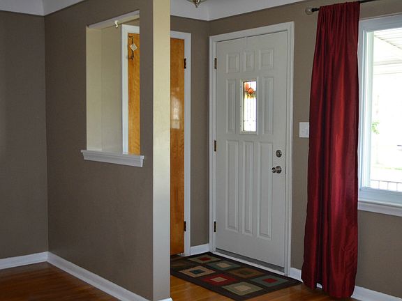 3rd image of 22427 Lake Dr