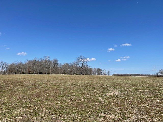 2nd image of 2082-2 Smith Town Rd