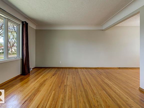 5th image of 8511 64th Ave NW