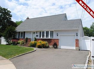 828 Willard St, Bellmore, NY 11710