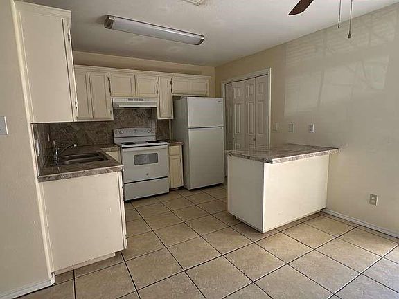 3rd image of 2218 S Tourist Dr APT J