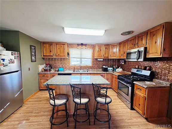 4th image of 7654 Hinman Hollow Rd