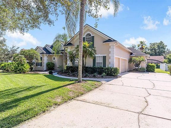 3rd image of 3865 Winding Lake Cir