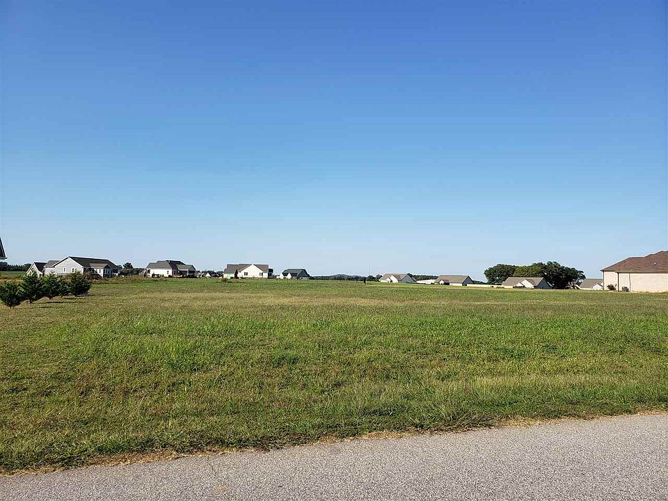 1st image of 108 N Stallion Dr