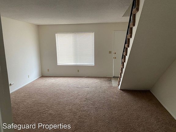 5th image of 15721 Blaine Ave APT E