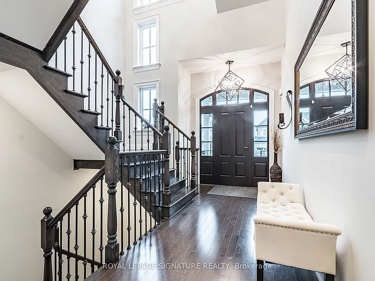 24 Foxtail Ct — Photo 4