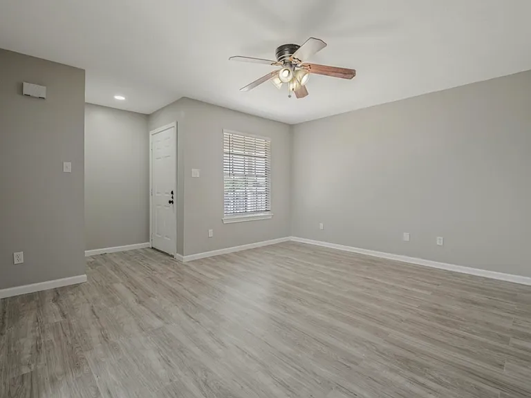 1202 Vinyard Ct #B — Photo 1
