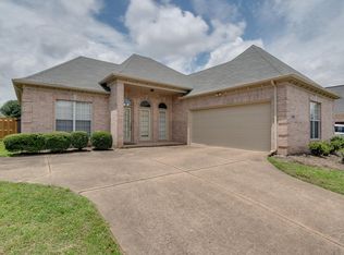 965 Misty Birch Ln, Cordova, TN 38018