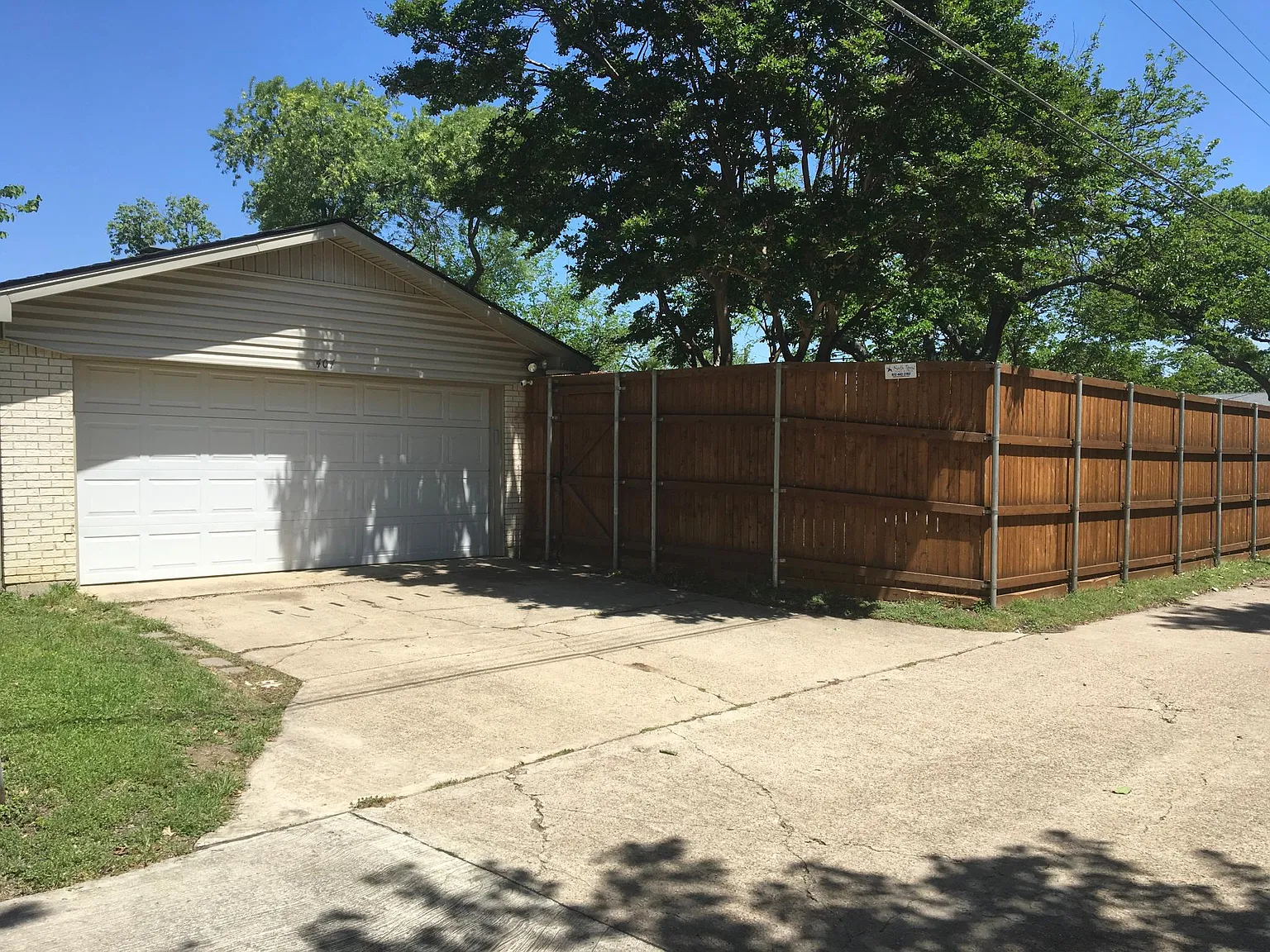 4 bed, 2084 sqft, $2,800 — Photo 2