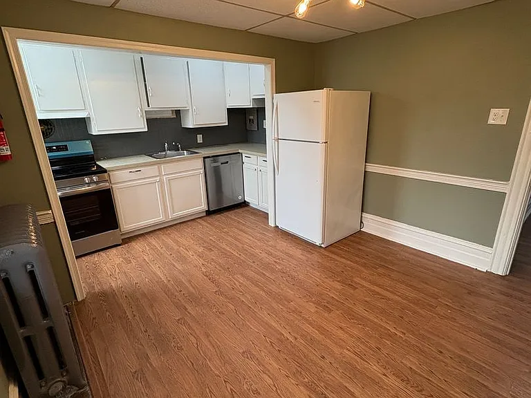 1003 N Charlotte St — Photo 18