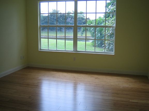 5th image of 8274 Cozumel Ln
