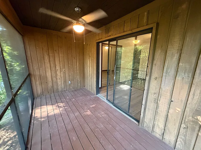 1702 Pine Tree Dr — Photo 18