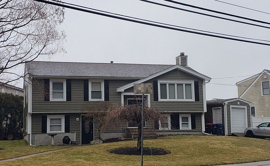 2nd image of 2042 Phillips Rd