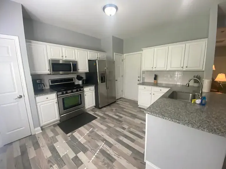 12414 Twelvetrees Ln — Photo 3