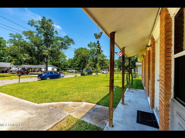 3 Susan Ct