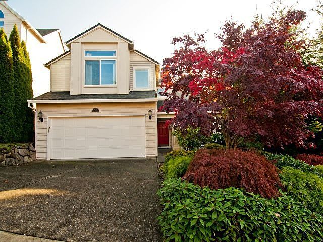 4 BR/2.1 Baths/2013 sq ft